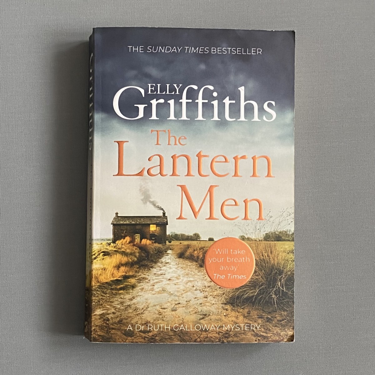 The Lantern Men By Elly Griffiths