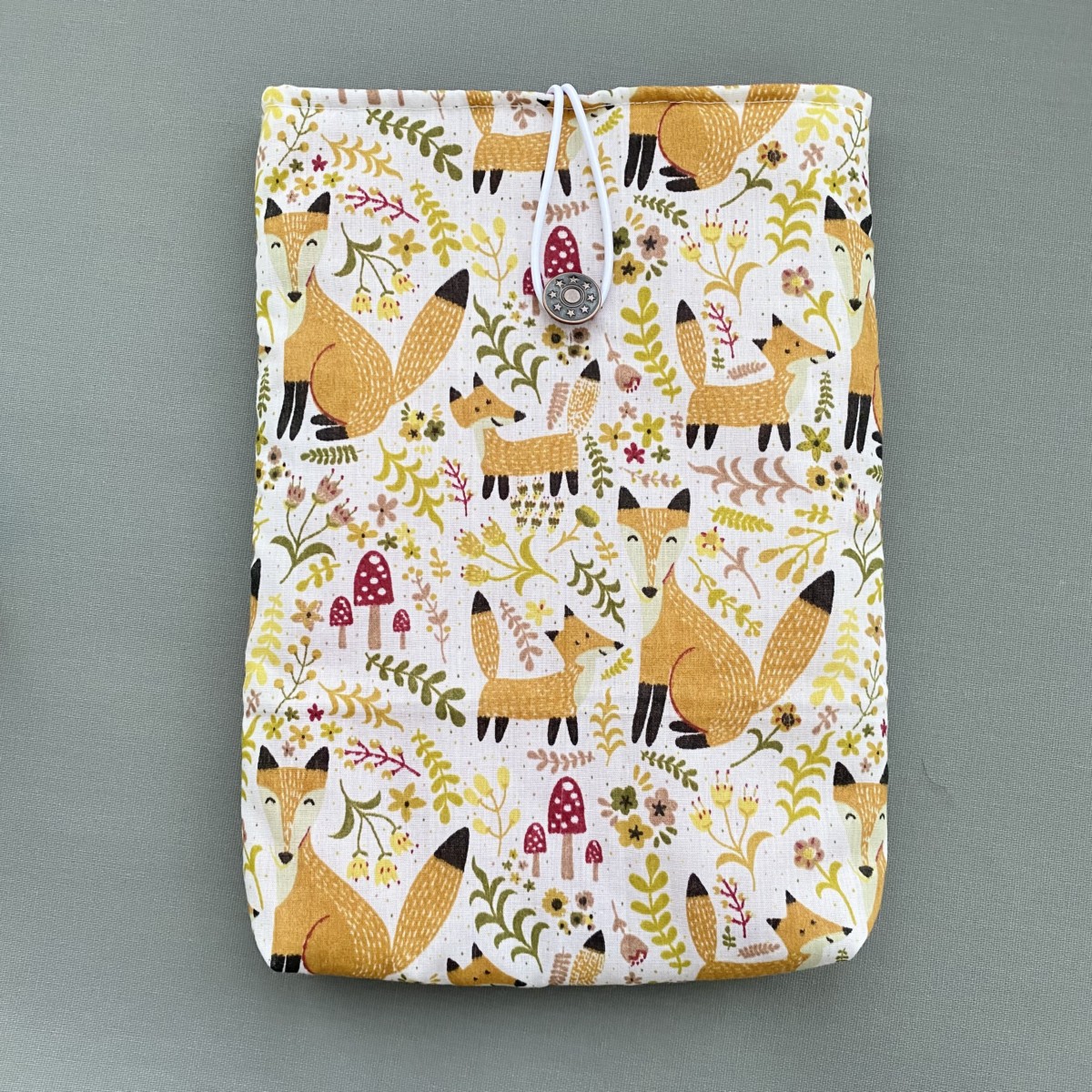 fox book sleeve