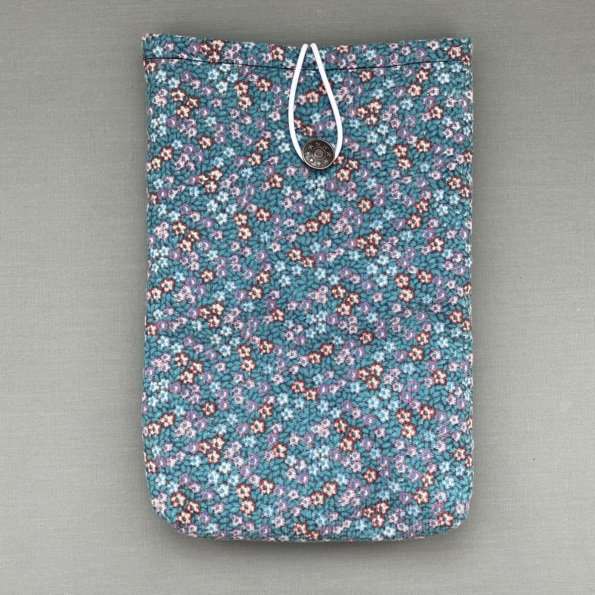 Floral Book sleeve